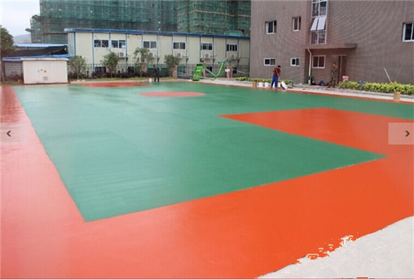 傾盆大雨來襲，丙烯酸球場地坪是如何從容面對？
